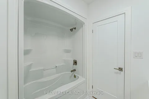 2 Hudson Drive, Brantford, ON N3T 0V6