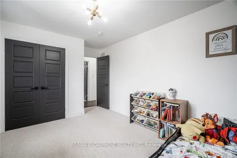 4126 Prokich Court, Lincoln, ON L3J 0M1