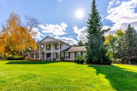 1 Acredale Drive, Hamilton, ON L0R 1H2
