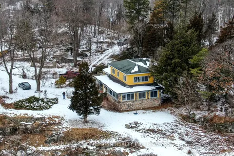 25 Vanston Road, Leeds and the Thousand Islands, ON K0E 1R0