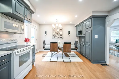 365 FIDDLERS GREEN Road, Hamilton, ON L9G 1X2