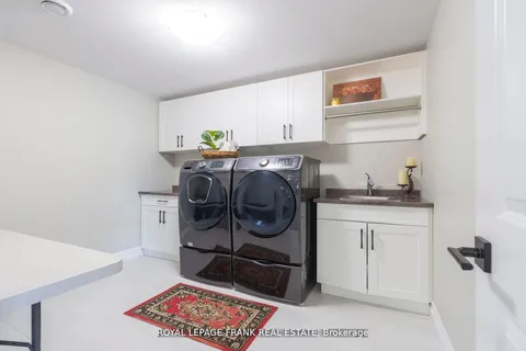 4 Spartan Court, Quinte West, ON K8V 5P4