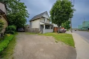 372 Beach Road, Hamilton, ON L8H 3K5