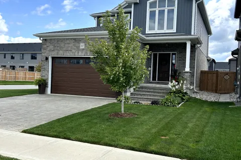 117 Gilmour Drive, Lucan Biddulph, ON N0M 2J0