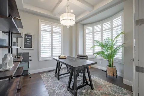 4 Lockman Drive, Hamilton, ON L9K 0C1
