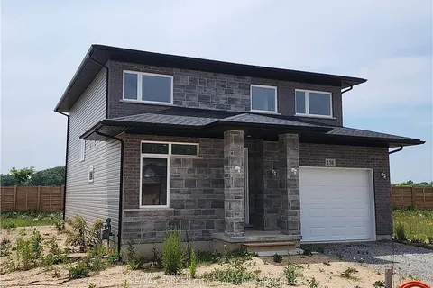 136 HODGKINS Avenue, Thorold, ON L2V 1M1