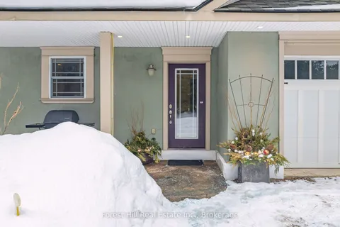 494 South Mary Lake Road, Huntsville, ON P0B 1L0