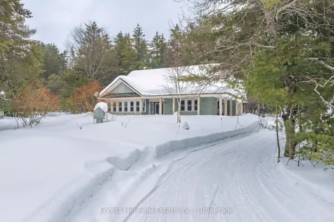 494 South Mary Lake Road, Huntsville, ON P0B 1L0