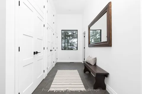 86 Claren Crescent, Huntsville, ON P1H 0C3