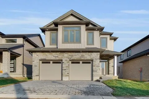 7966 FALLON Drive, Lucan Biddulph, ON N0M 1V0