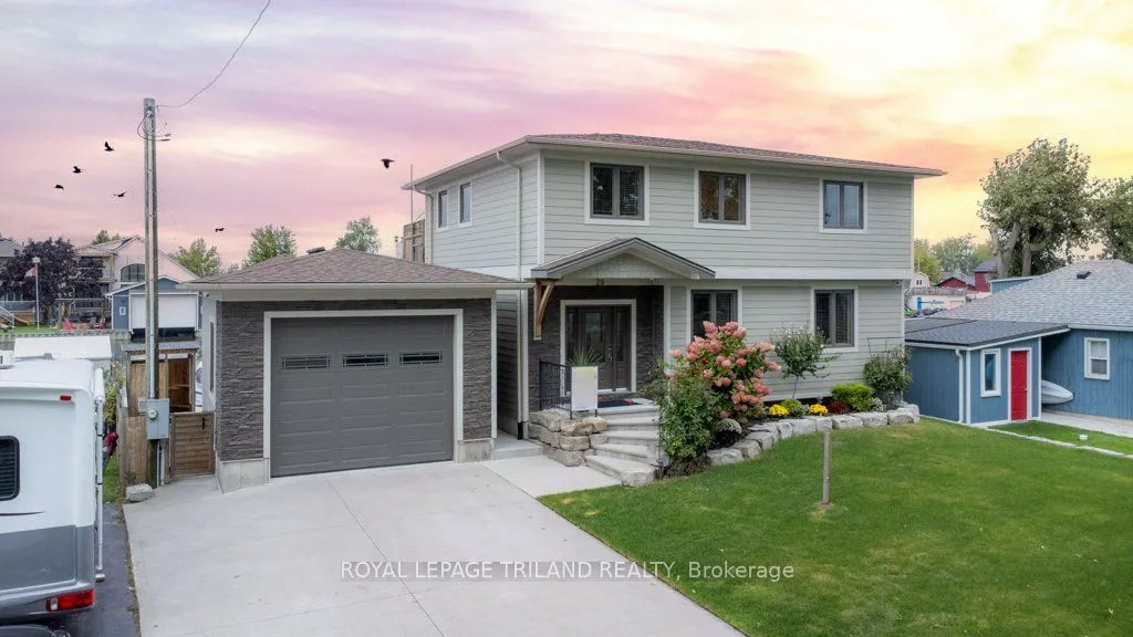 20 Dickinson Avenue, Norfolk, ON N0E 1M0