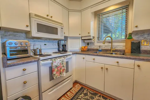 37 REID'S PT RD N/A, ON N0H 2T0