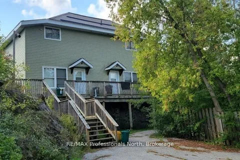 9 West Road, Huntsville, ON P1H 1K9