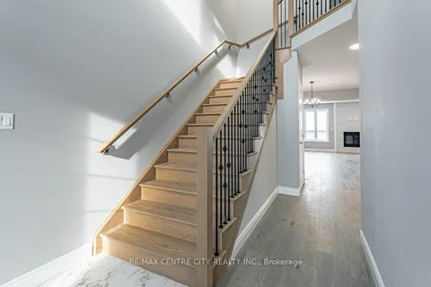 1596 Noah Bend, ON N6G 5S1