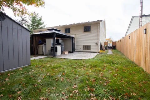 8 Rainbow Court, Welland, ON L3C 6R3
