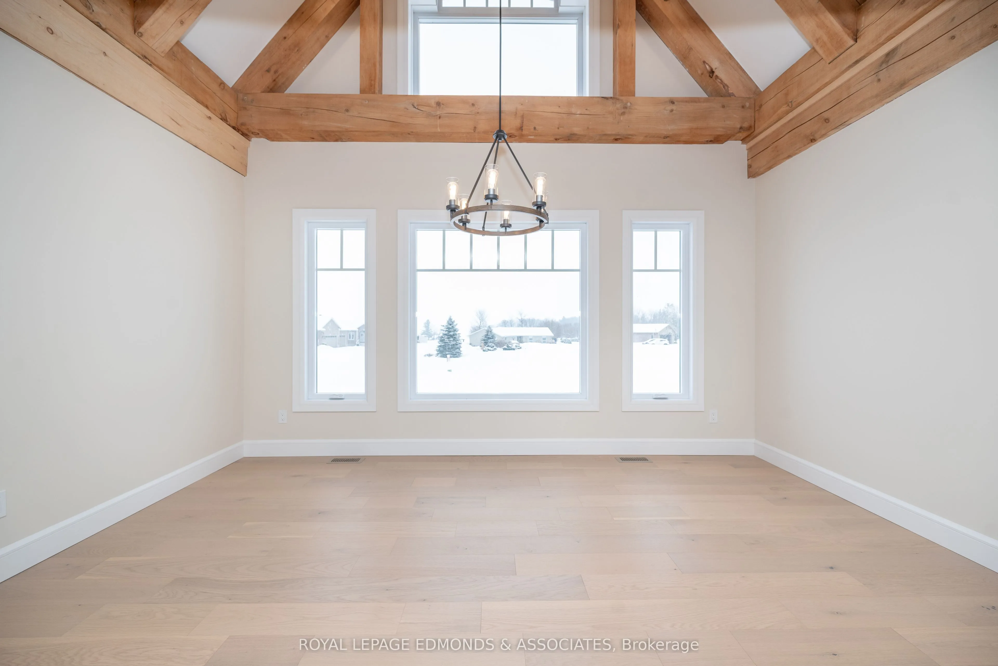 14 Fairway Drive, Petawawa, ON K8A 8N2