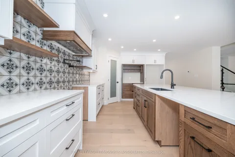 14 Fairway Drive, Petawawa, ON K8A 8N2
