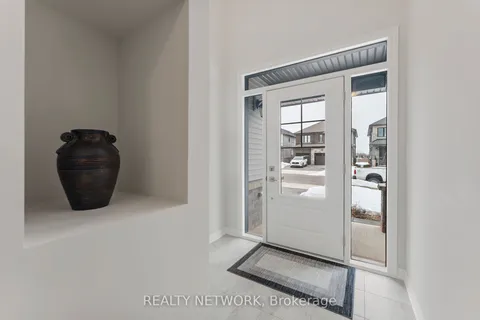 107 Starfire Crescent, Hamilton, ON L8E 0K9