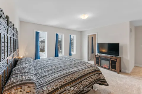 107 Starfire Crescent, Hamilton, ON L8E 0K9