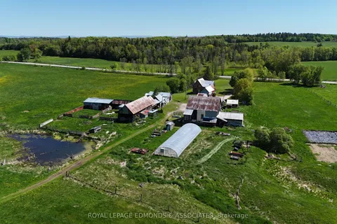 315 Beachburg Road, Whitewater Region, ON K0J 1K0