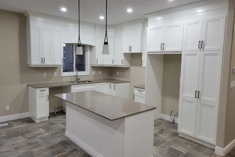 89 Ledgerock Court, Quinte West, ON K8R 0A1