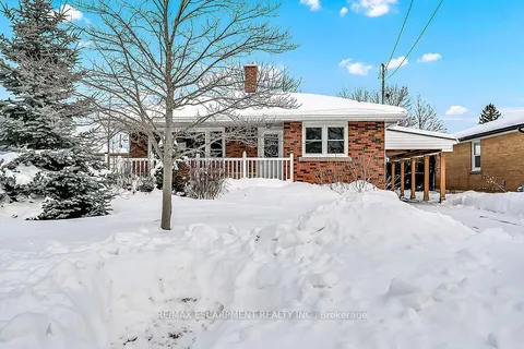 105 Kings Forest Drive, Hamilton, ON L8T 4J8