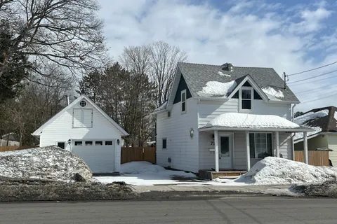 77 Church Street, Parry Sound, ON P2A 1Z2