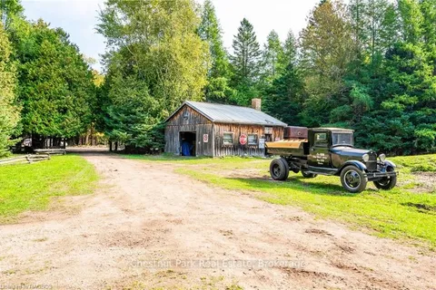 443 CENTRE DIAGONAL Road, South Bruce Peninsula, ON N0H 2T0