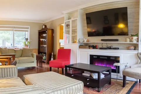 80 INVERGORDON Avenue, Minden Hills, ON K0M 2K0