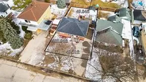 702 Rayburne Avenue, Sarnia, ON N7T 7A8