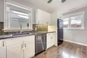 702 Rayburne Avenue, Sarnia, ON N7T 7A8