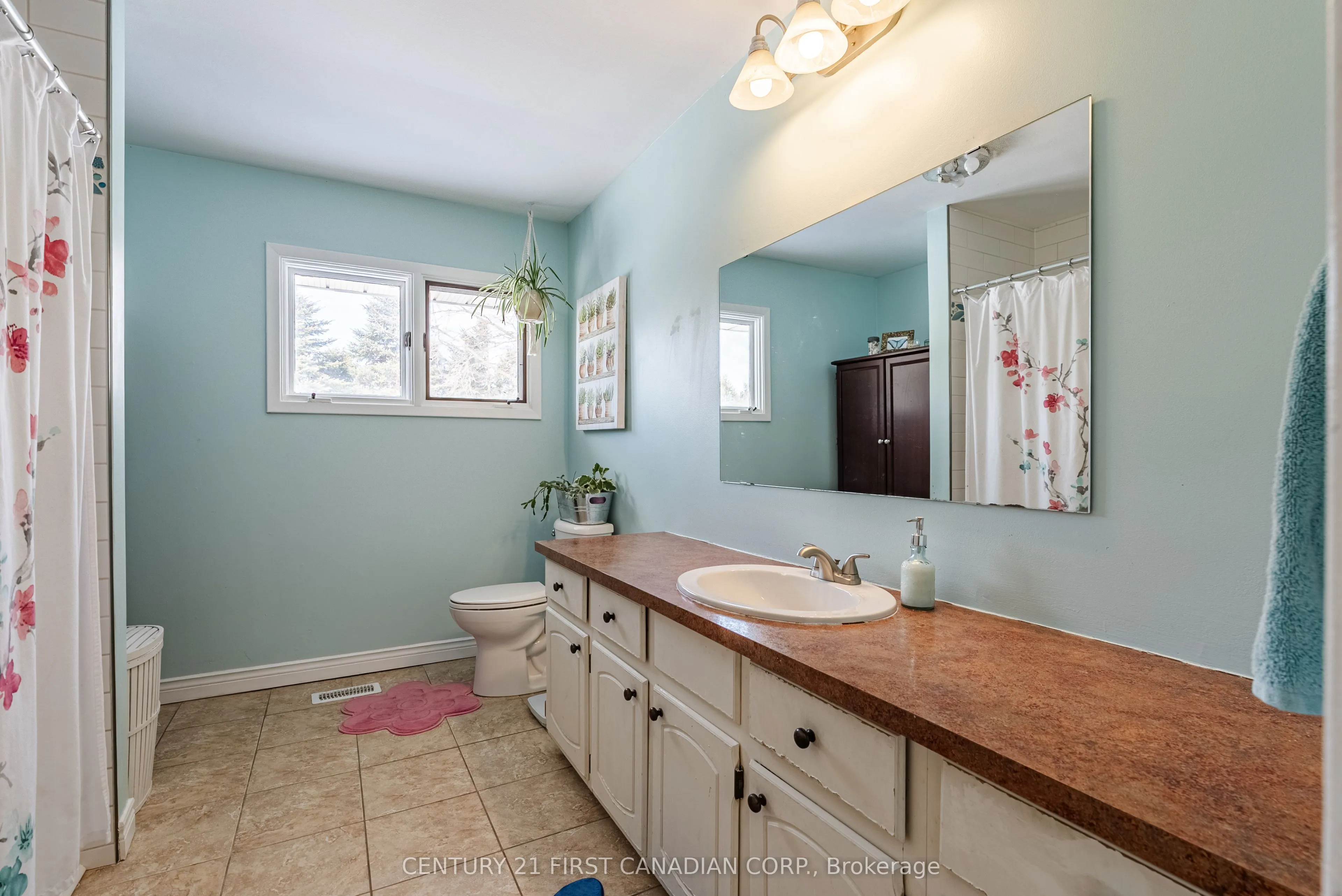 4353 Queens Avenue, North Middlesex, ON N0M 1A0