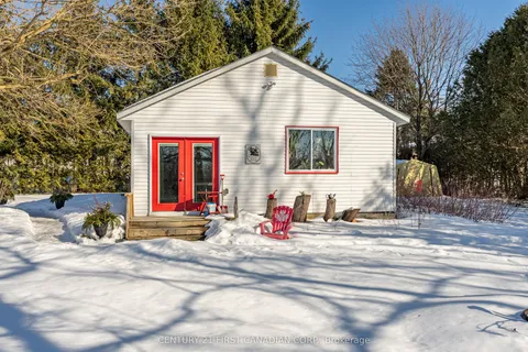4353 Queens Avenue, North Middlesex, ON N0M 1A0