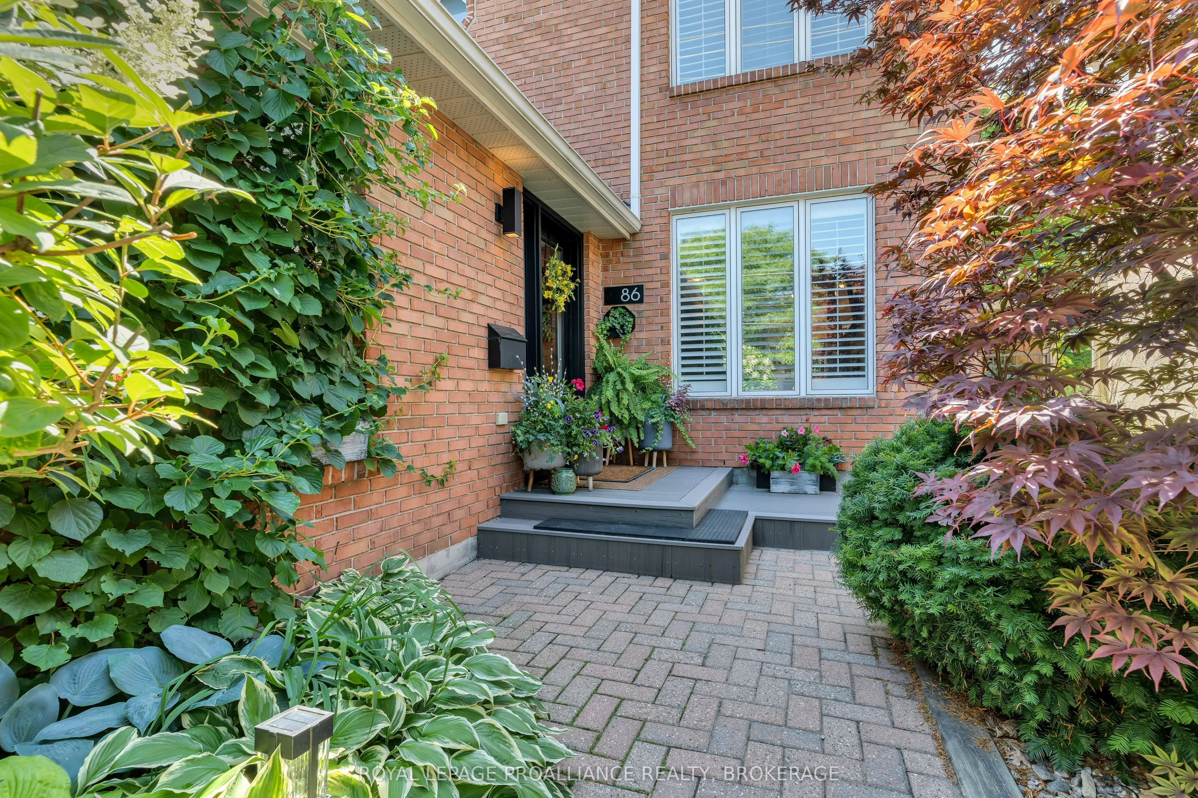 86 Centre Street, Kingston, ON K7L 4E6