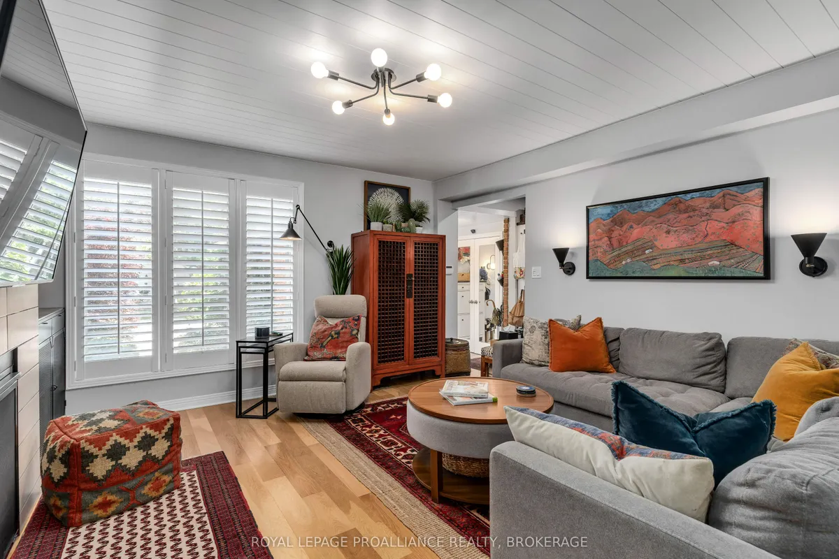 86 Centre Street, Kingston, ON K7L 4E6