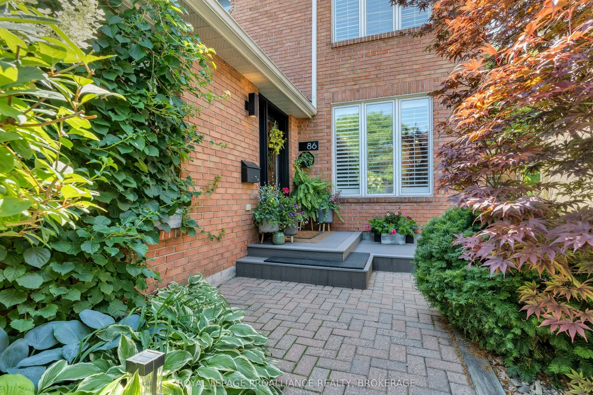 86 Centre Street, Kingston, ON K7L 4E6