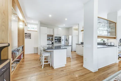 2 Park Court, Niagara-on-the-Lake, ON L0S 1J0