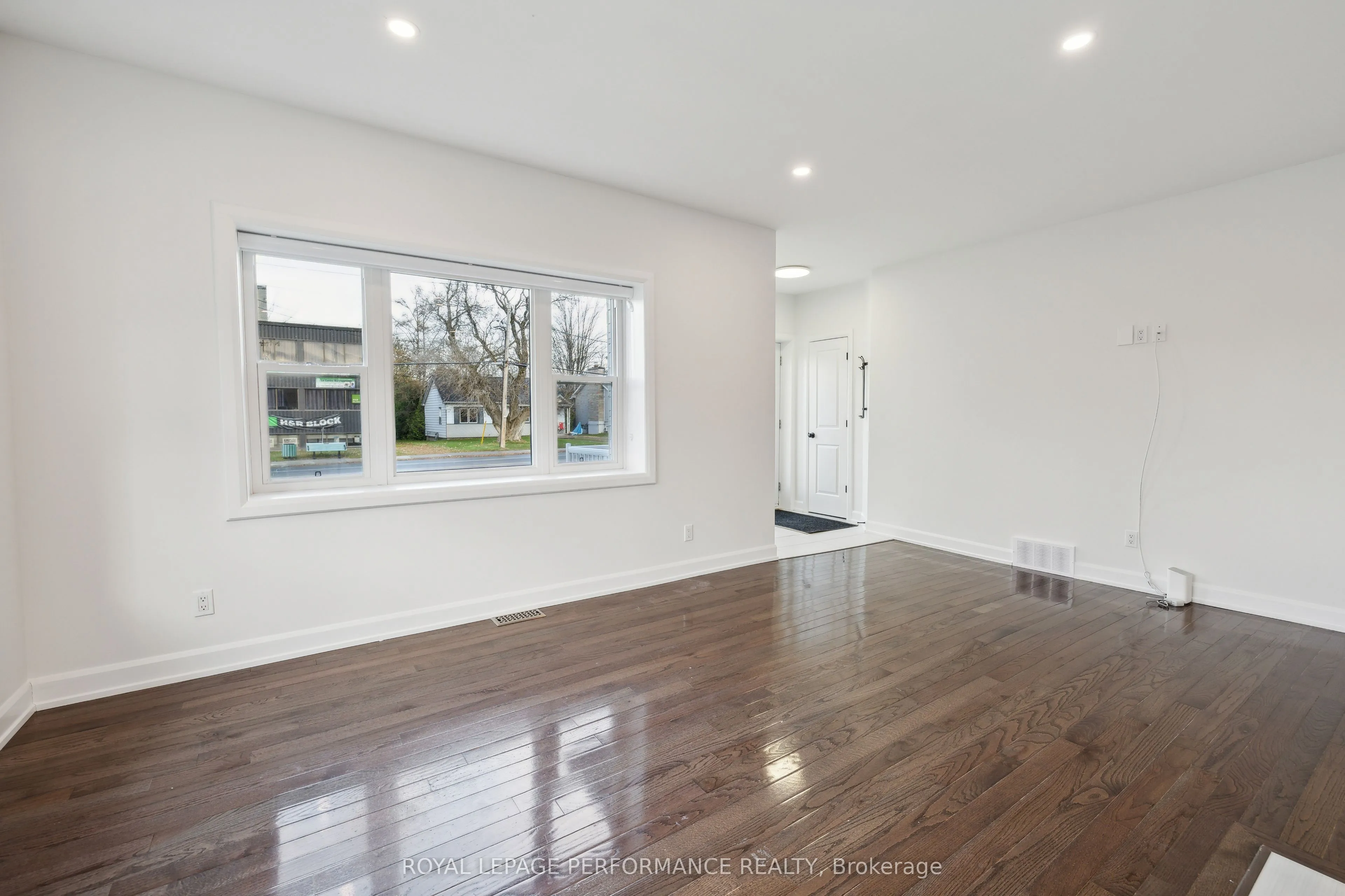 1459 LAURIER Street, Clarence-Rockland, ON K4K 1C8