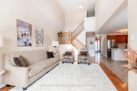 188 Livingston Avenue, Grimsby, ON L3M 5R7