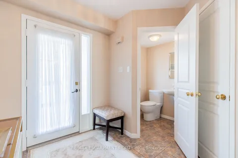 188 Livingston Avenue, Grimsby, ON L3M 5R7