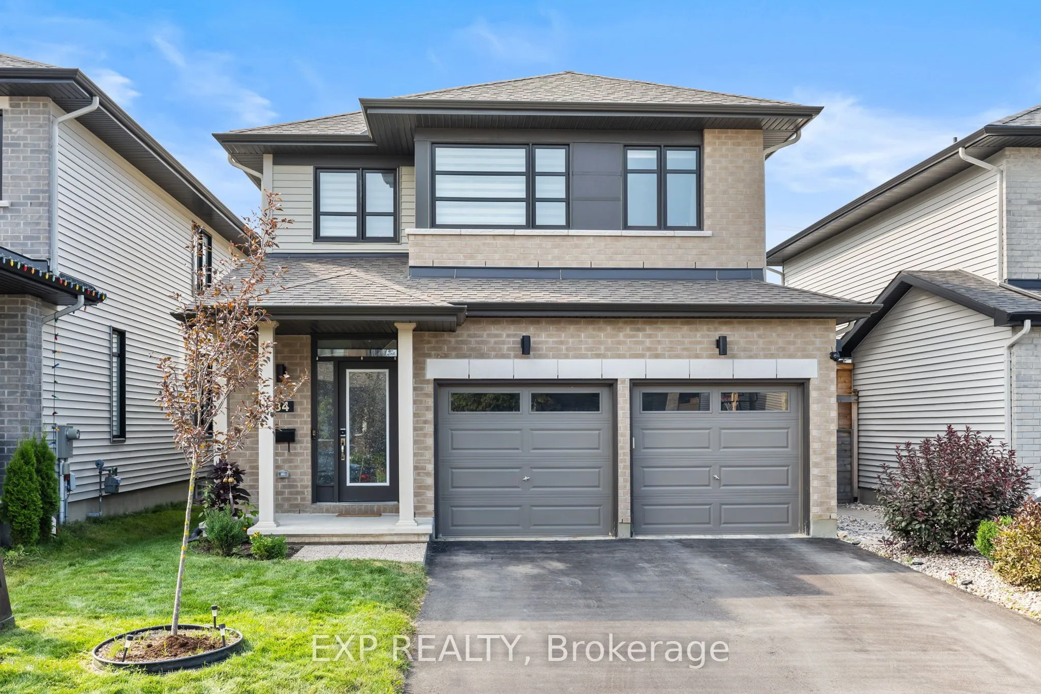 84 Palfrey Way, Kanata, ON K2V 0B3