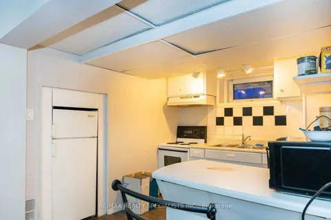 669 LORNE Avenue, London, ON N5W 3K4