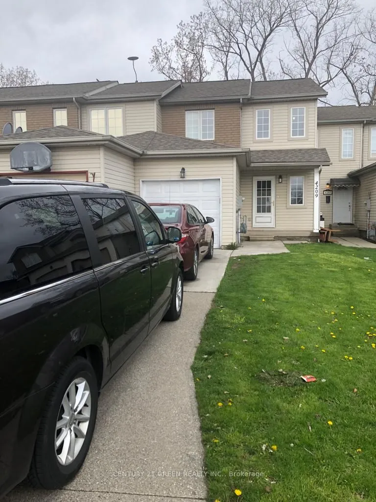 4209 Pioneer Avenue, Windsor, ON N9G 2W7