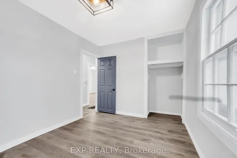 8 Jackson Street, Quinte West, ON K8V 1Z7