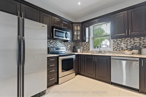 157 Weir Street, Hamilton, ON L8H 5G1