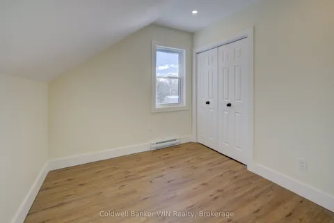 24 Crawford Street, ON N0H 1G0
