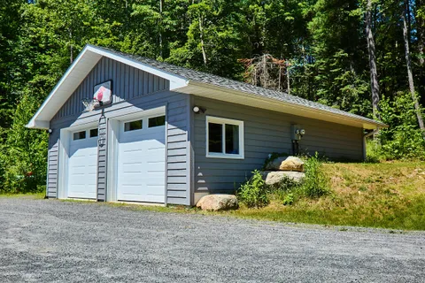 575 Britannia Road, Huntsville, ON P1H 2J3