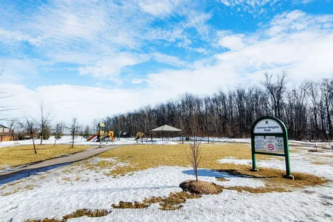 197 Tanglewood Drive, Hamilton, ON L0R 1C0