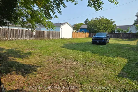 1-3 Yeovil Lane, Port Hope, ON L1A 1Z3