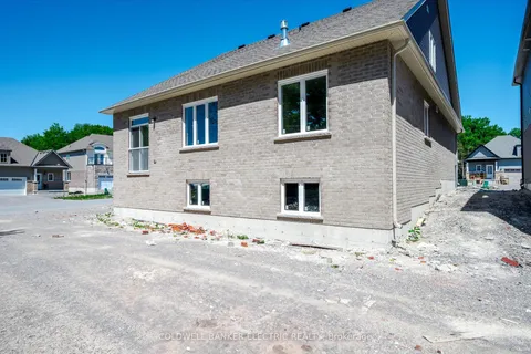 3 Hillcroft Way, Kawartha Lakes, ON K0M 1A0